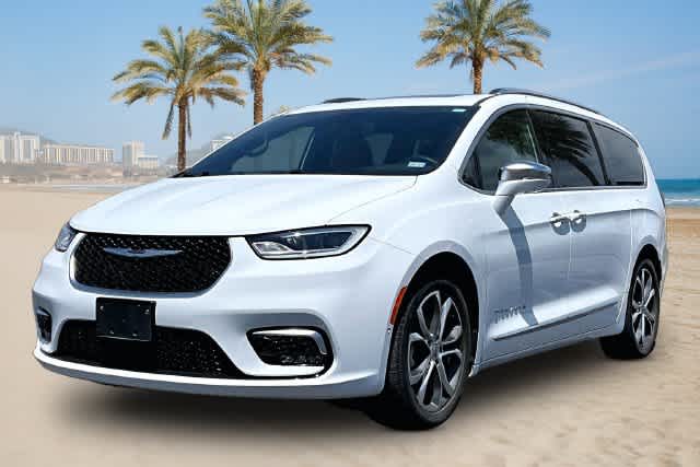  2024 Chrysler Pacifica Pinnacle FWD   