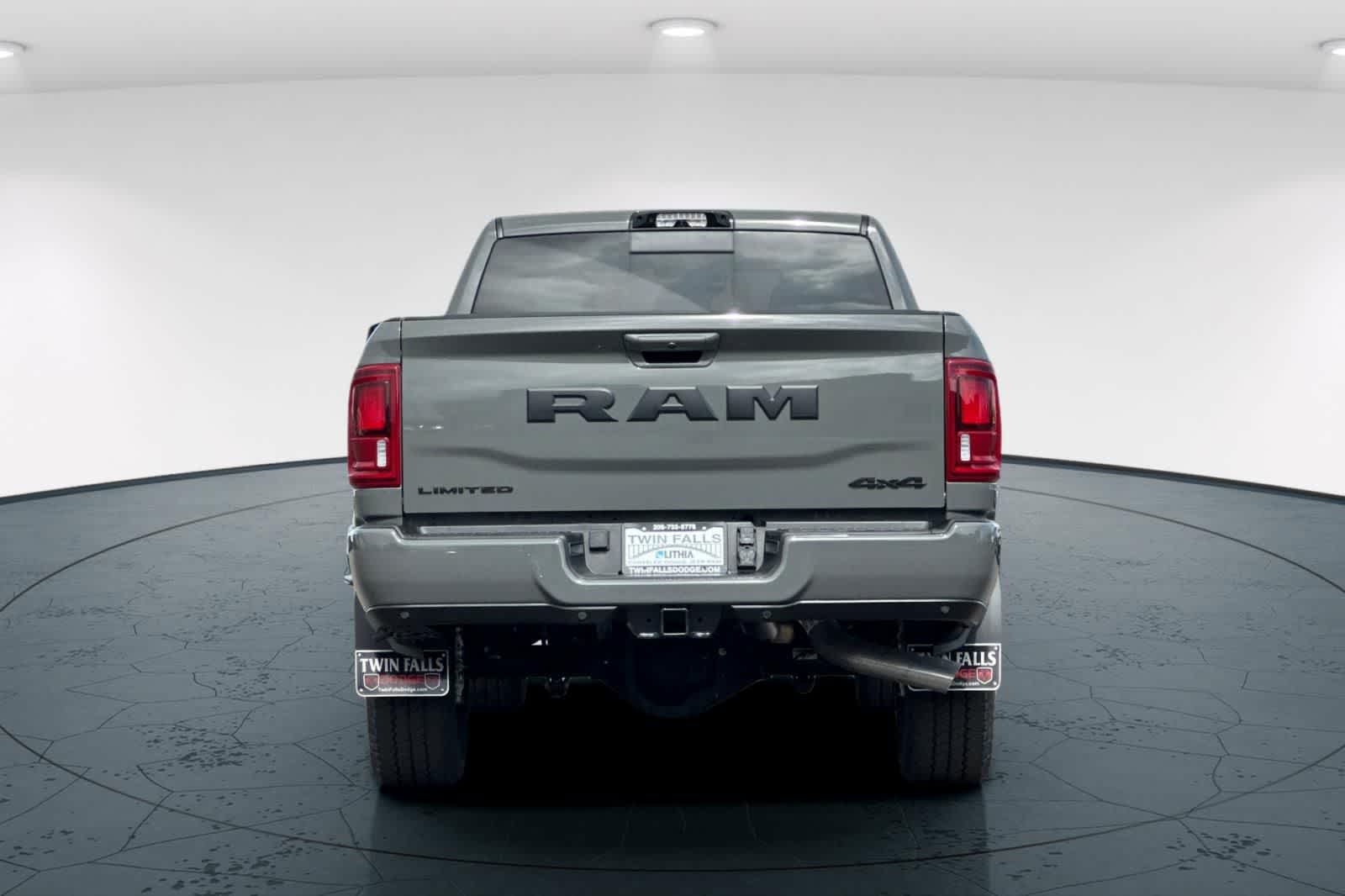 View vehicle photo 7