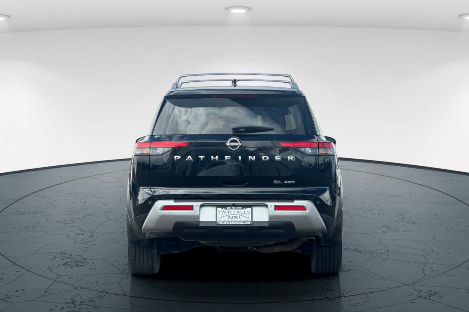 View vehicle photo 7