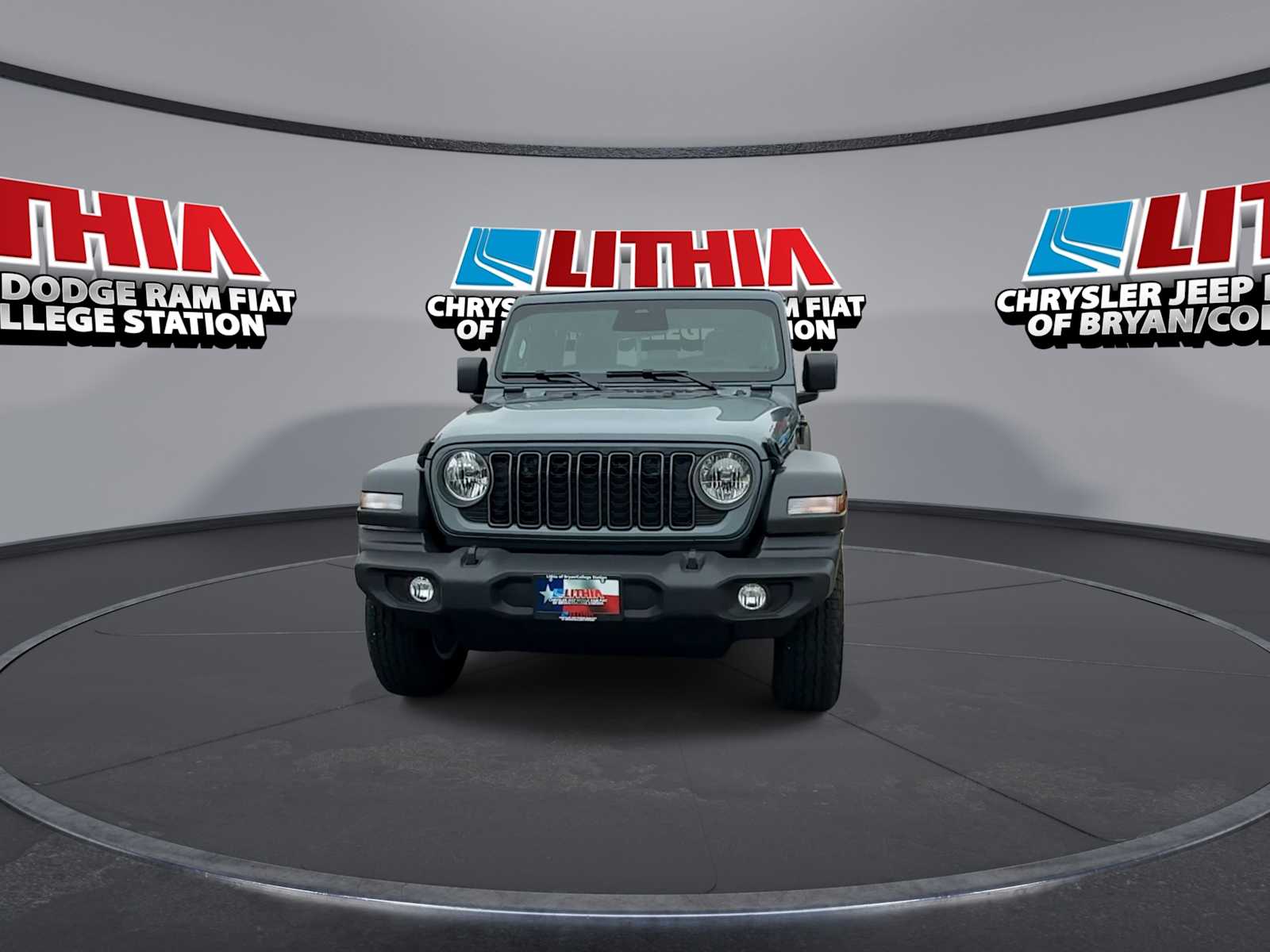 View vehicle photo 3