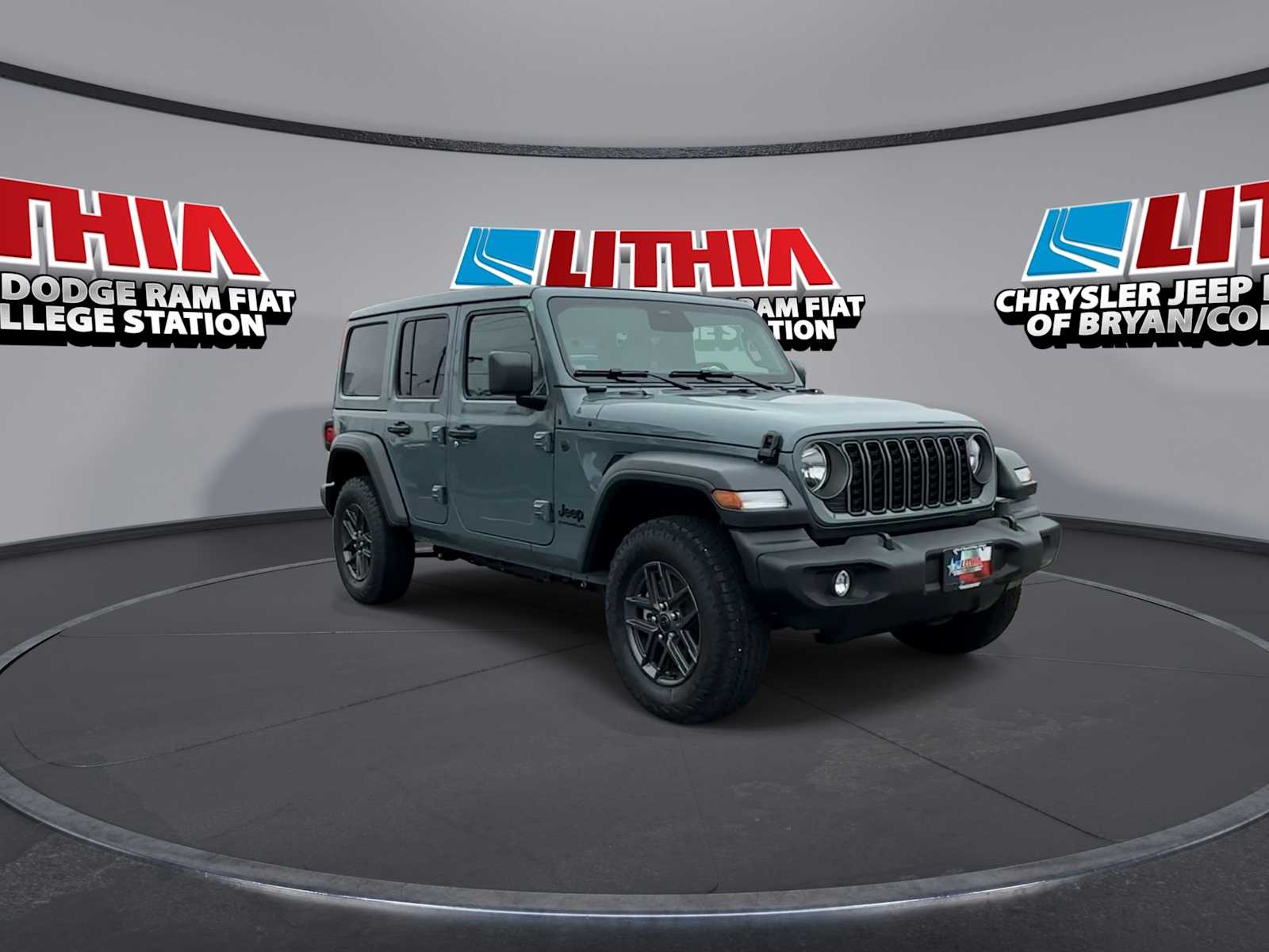 View vehicle photo 2