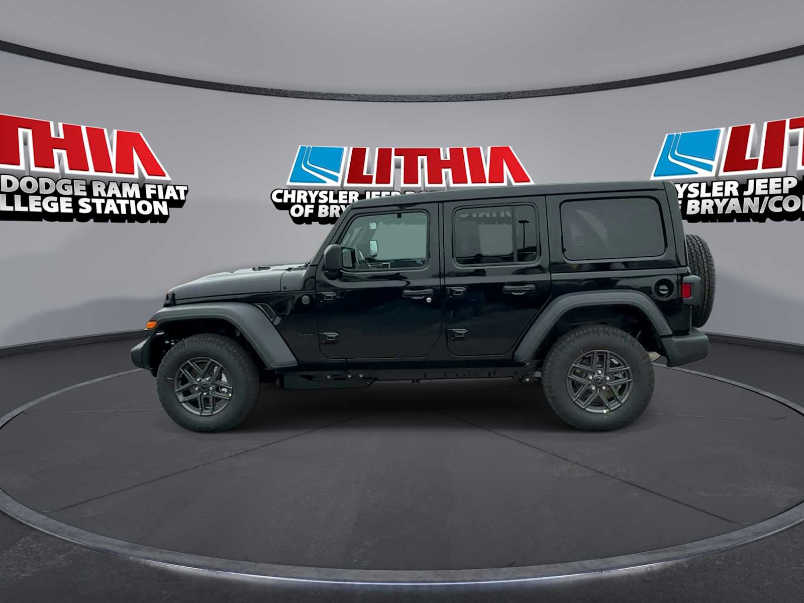 View vehicle photo 5