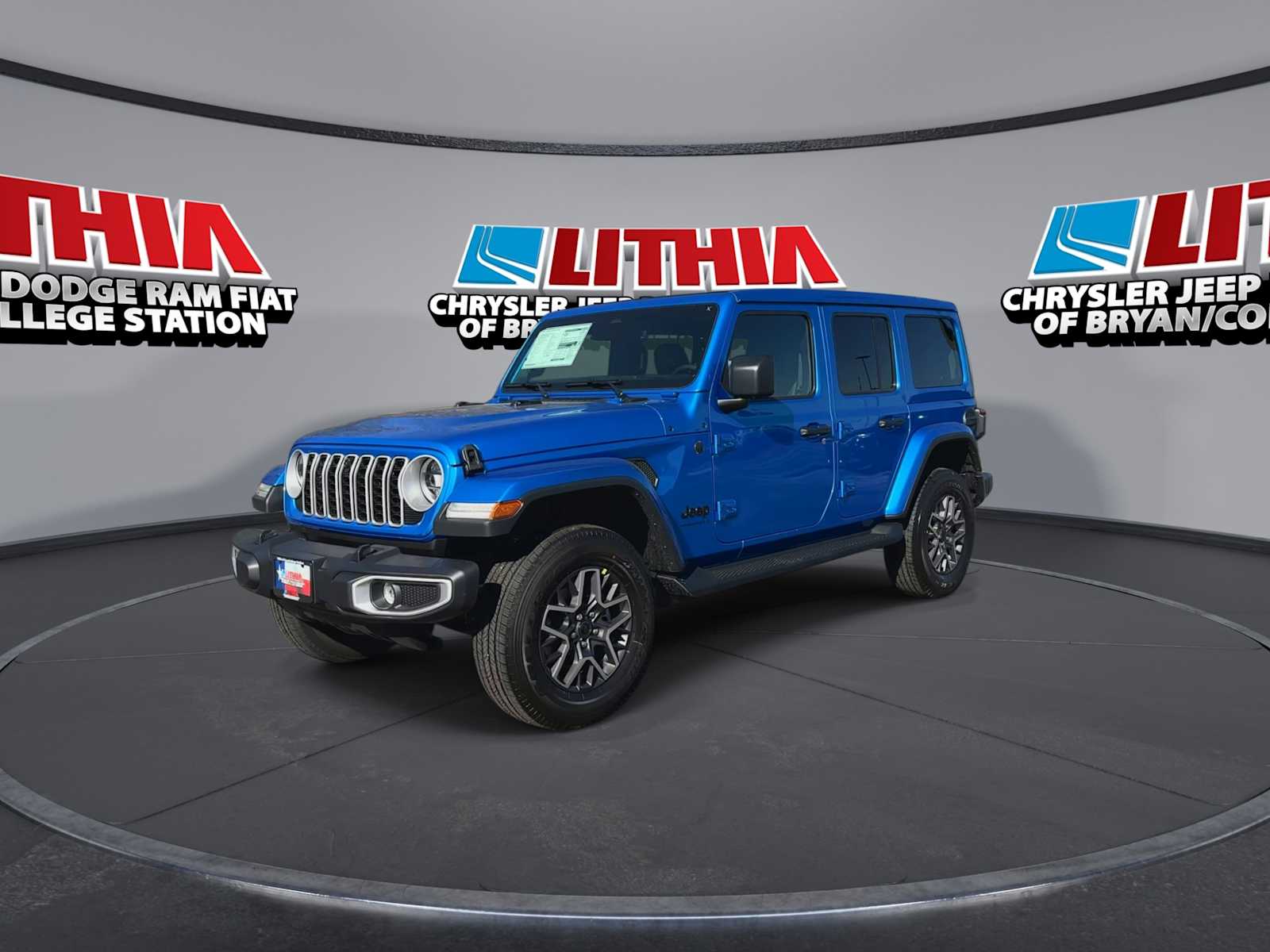 View vehicle photo 4