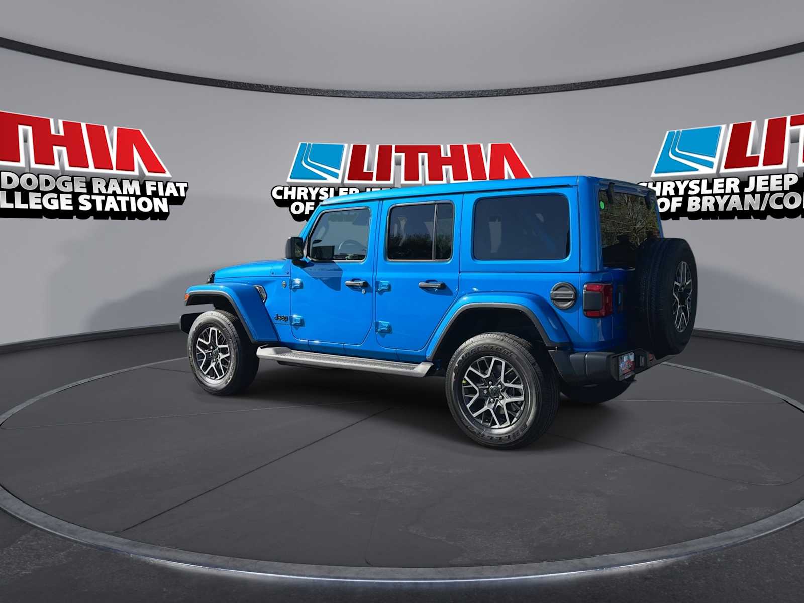 View vehicle photo 6