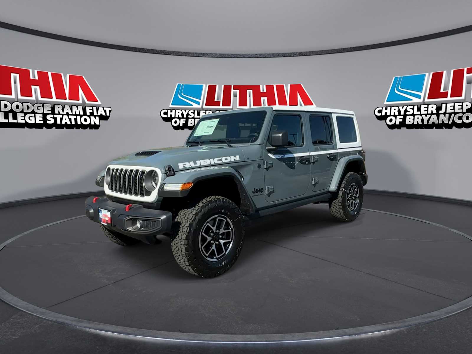 View vehicle photo 4