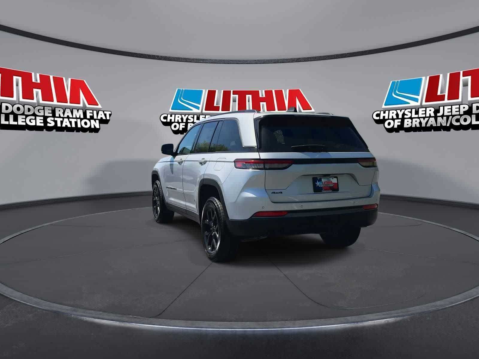 View vehicle photo 6