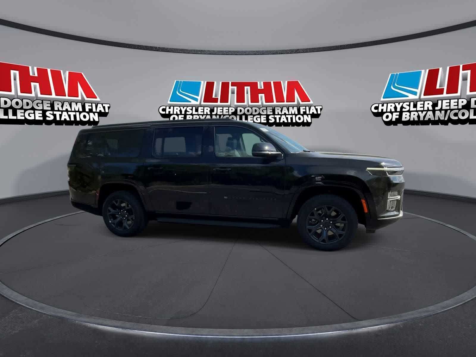 View vehicle photo 2