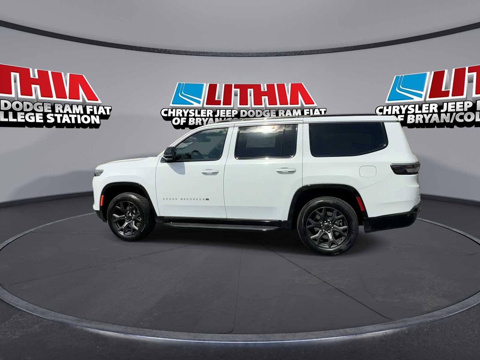 View vehicle photo 6