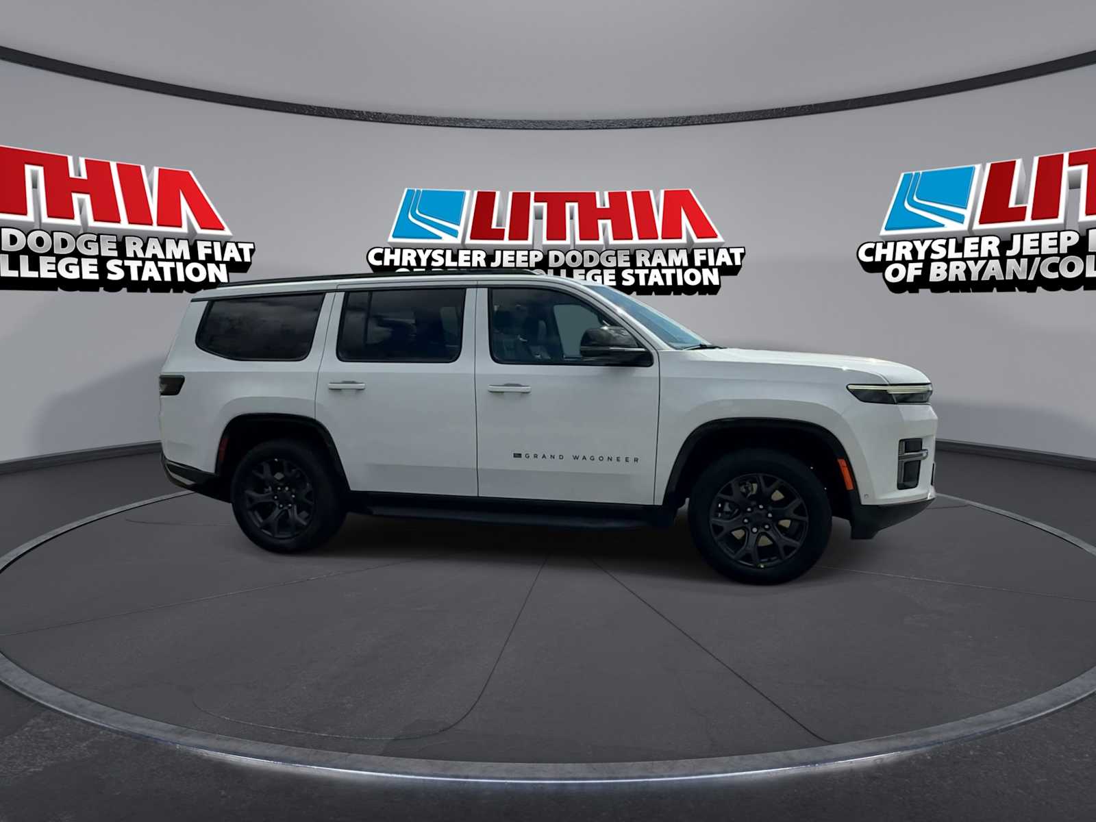 View vehicle photo 2