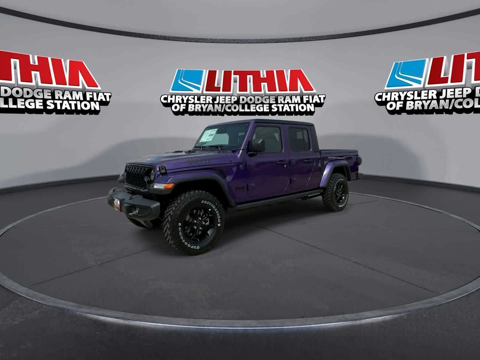 View vehicle photo 4