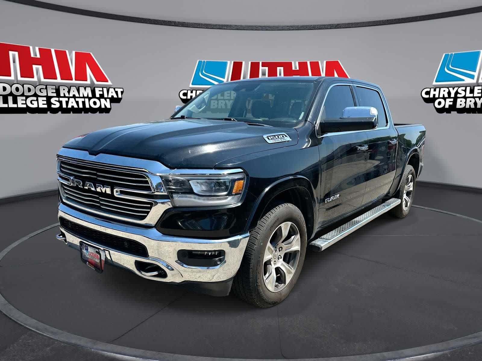 Diamond Black Crystal Pearlcoat 2019 RAM 1500 Laramie Crew Cab RWD Pickup Truck 4X2 Automatic