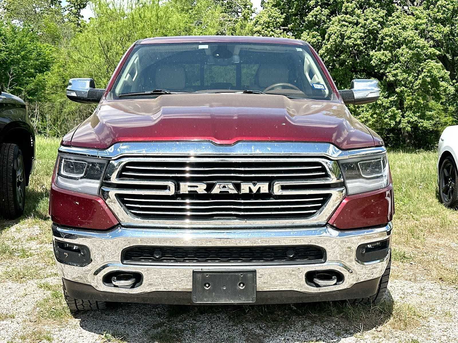 View vehicle photo 2