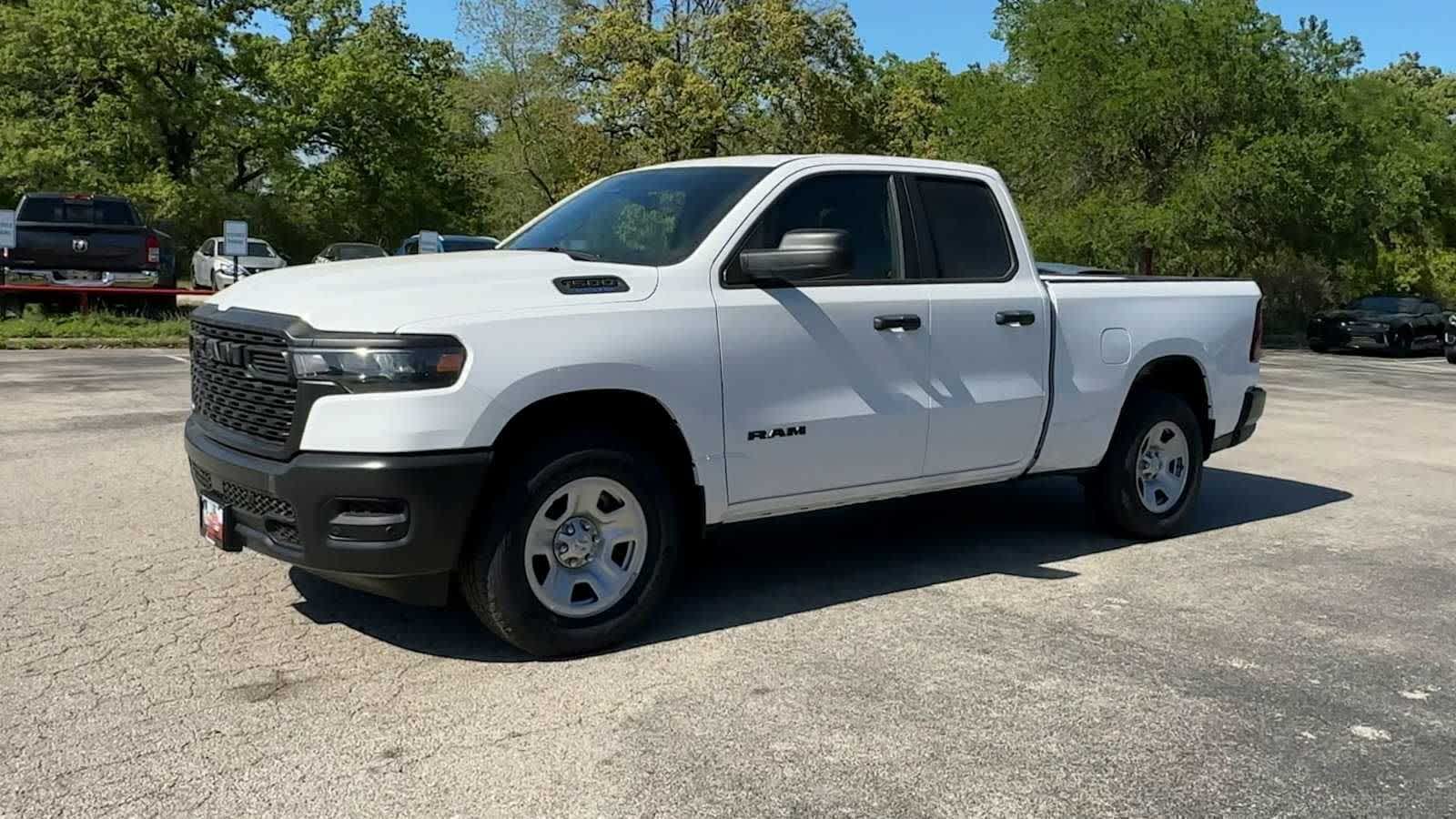 View vehicle photo 4