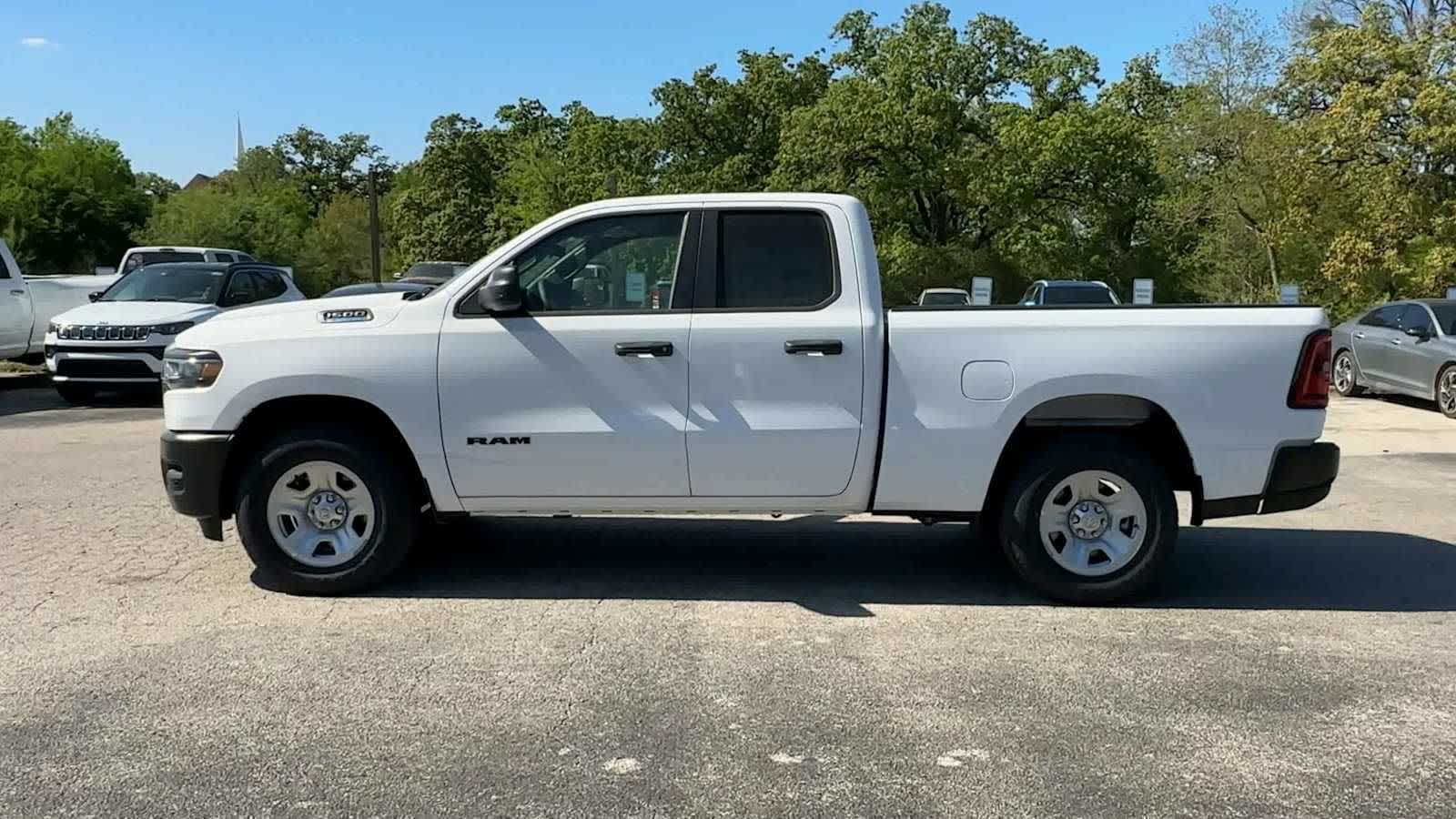 View vehicle photo 5