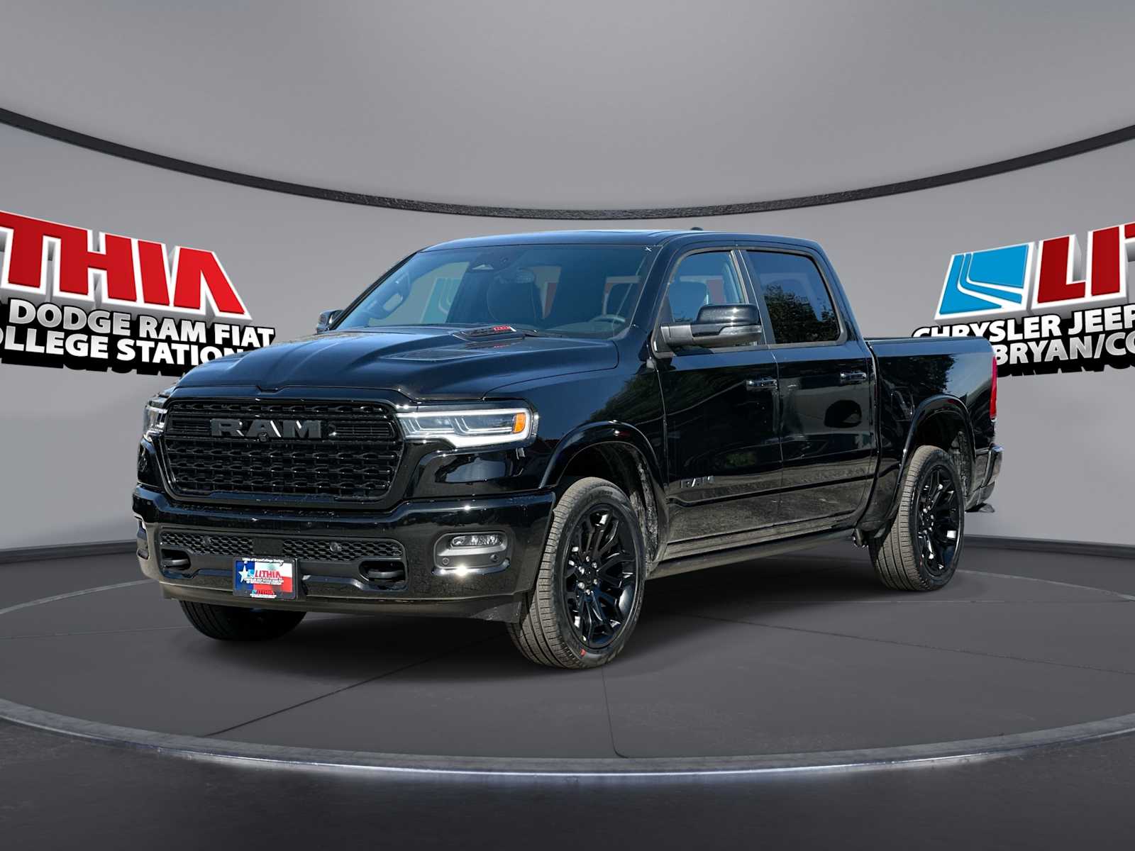 Diamond Black Crystal Pearlcoat 2026 RAM 1500 Limited Crew Cab 4WD Pickup Truck Four-Wheel Drive 8-Speed Automatic