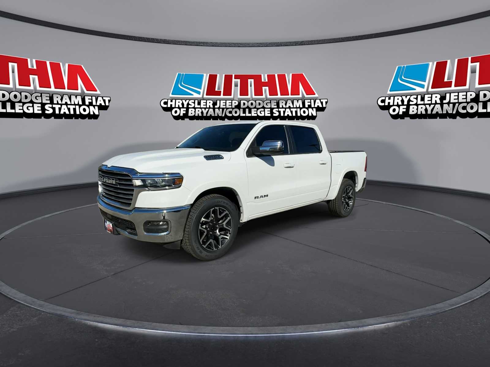 View vehicle photo 4