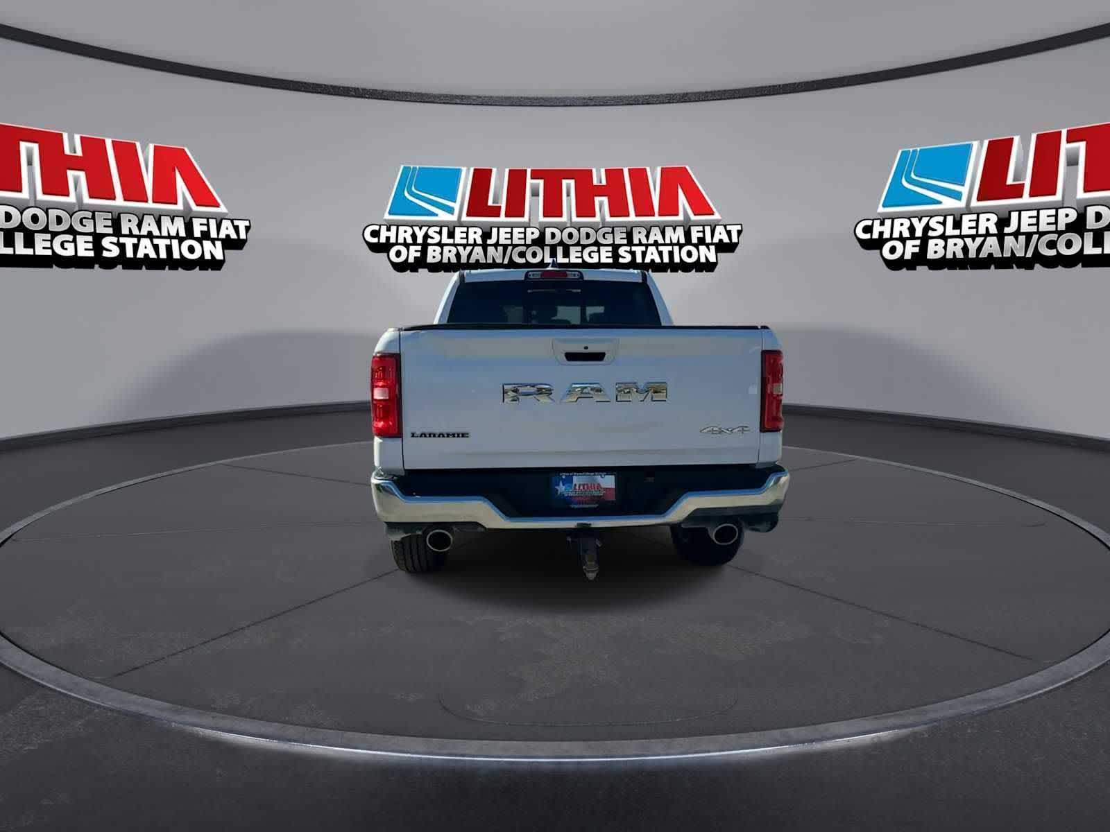 View vehicle photo 7