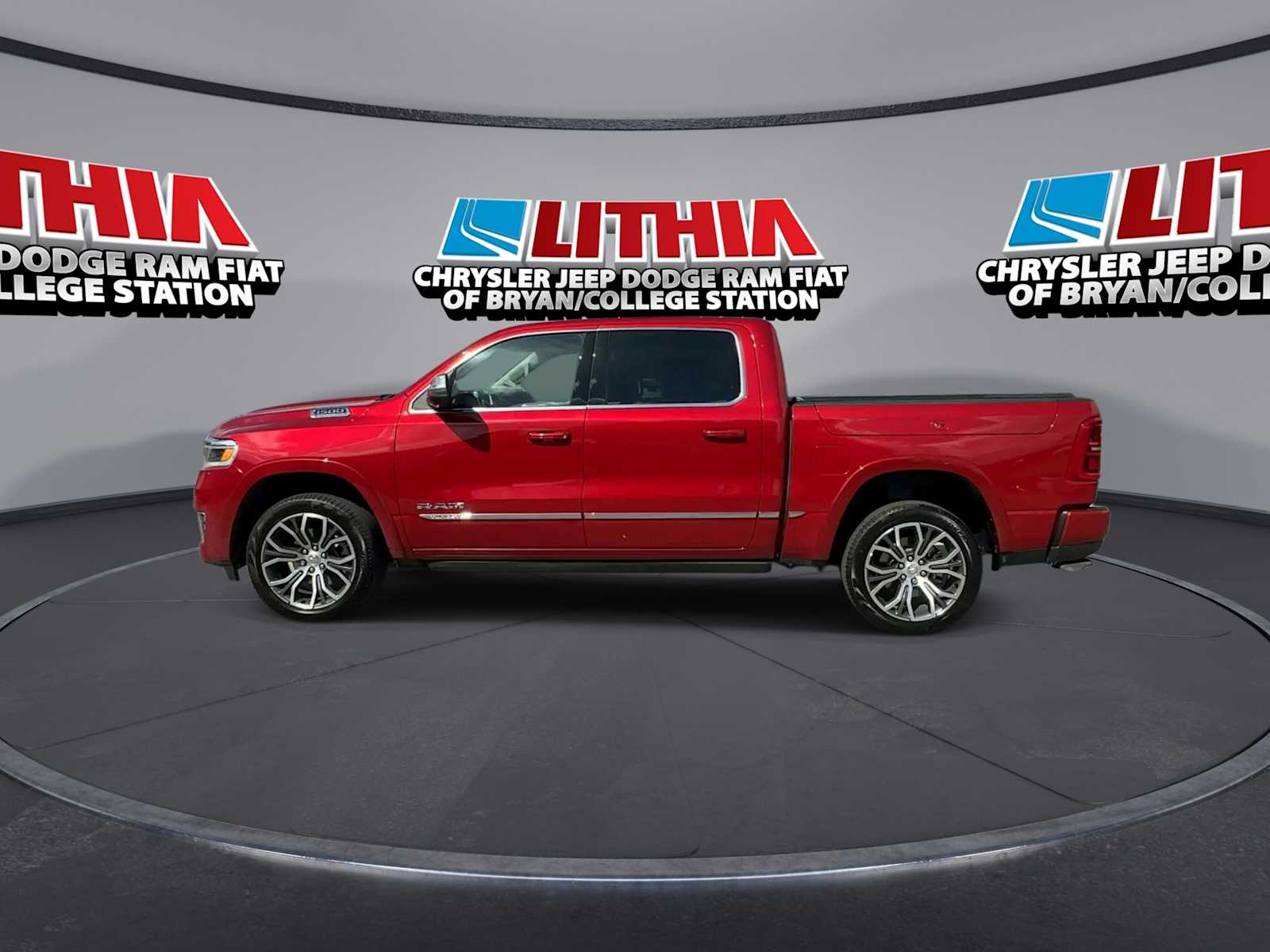 View vehicle photo 5