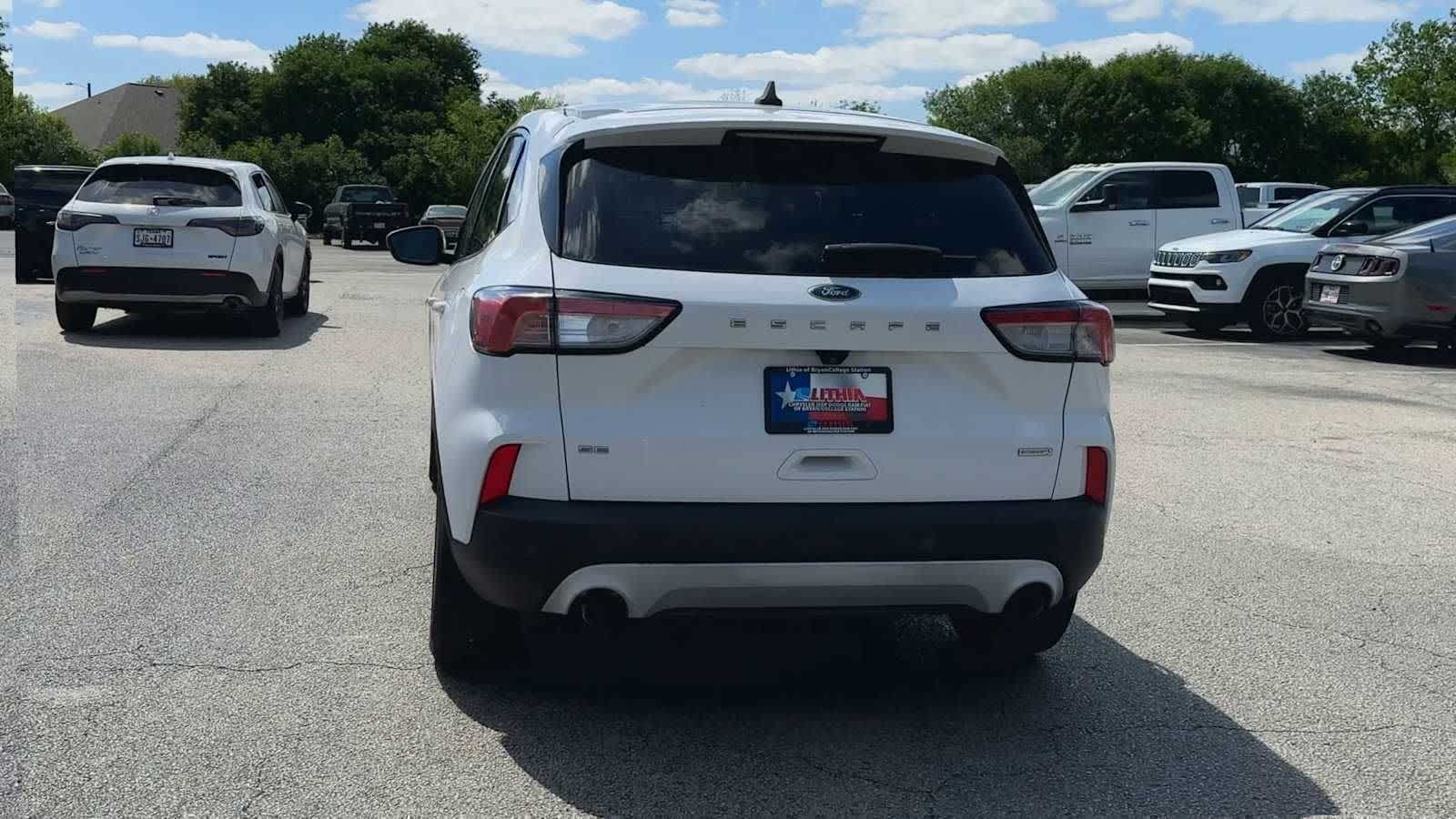 View vehicle photo 7