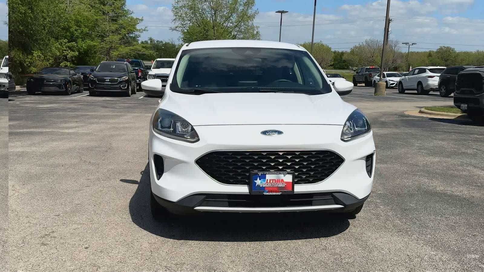 View vehicle photo 3