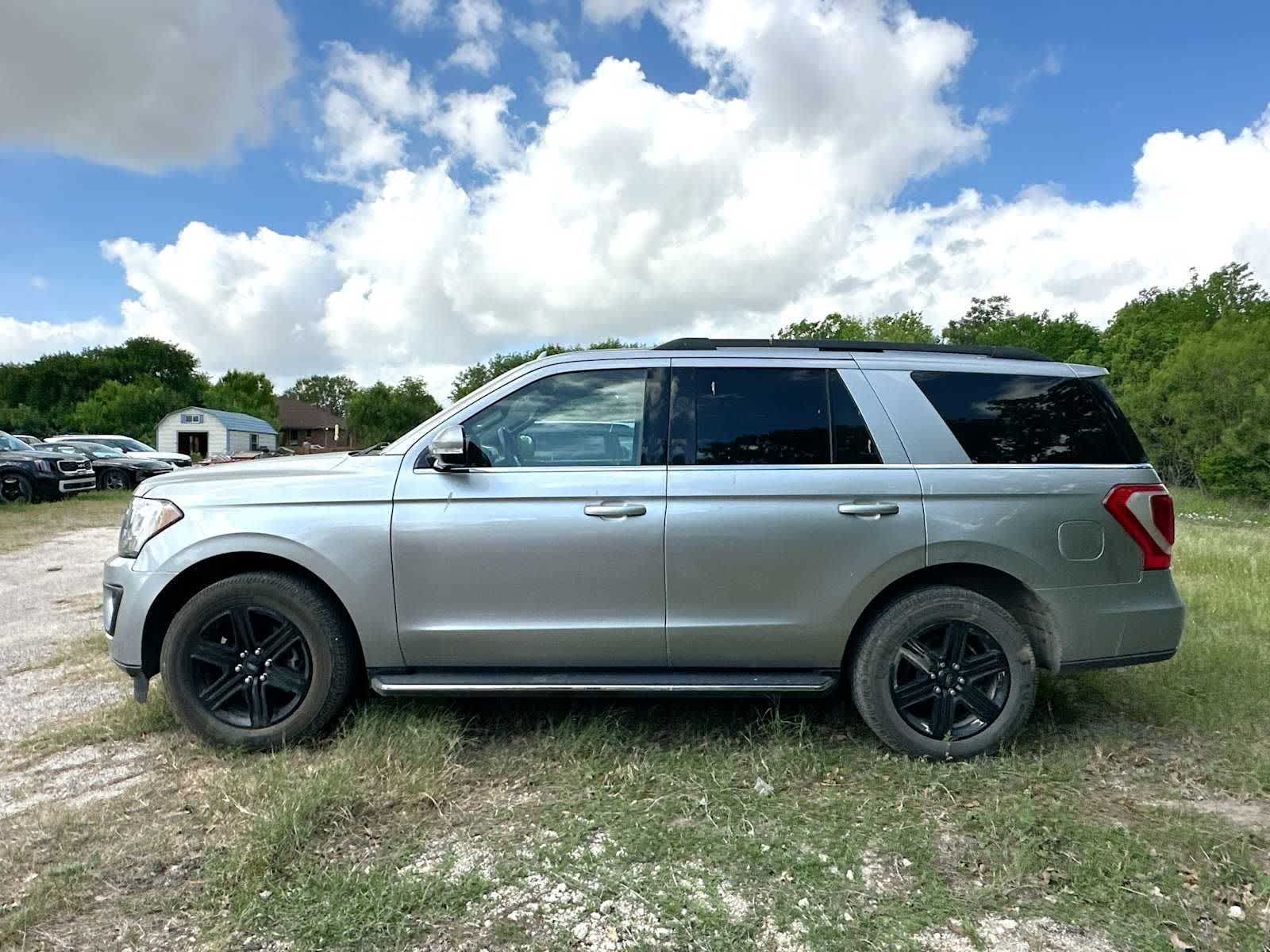 View vehicle photo 3