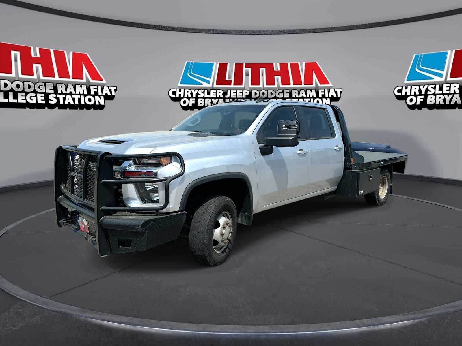 Silver Ice Metallic 2022 Chevrolet Silverado 3500HD LT Crew Cab LB 4WD Pickup Truck Four-Wheel Drive Automatic