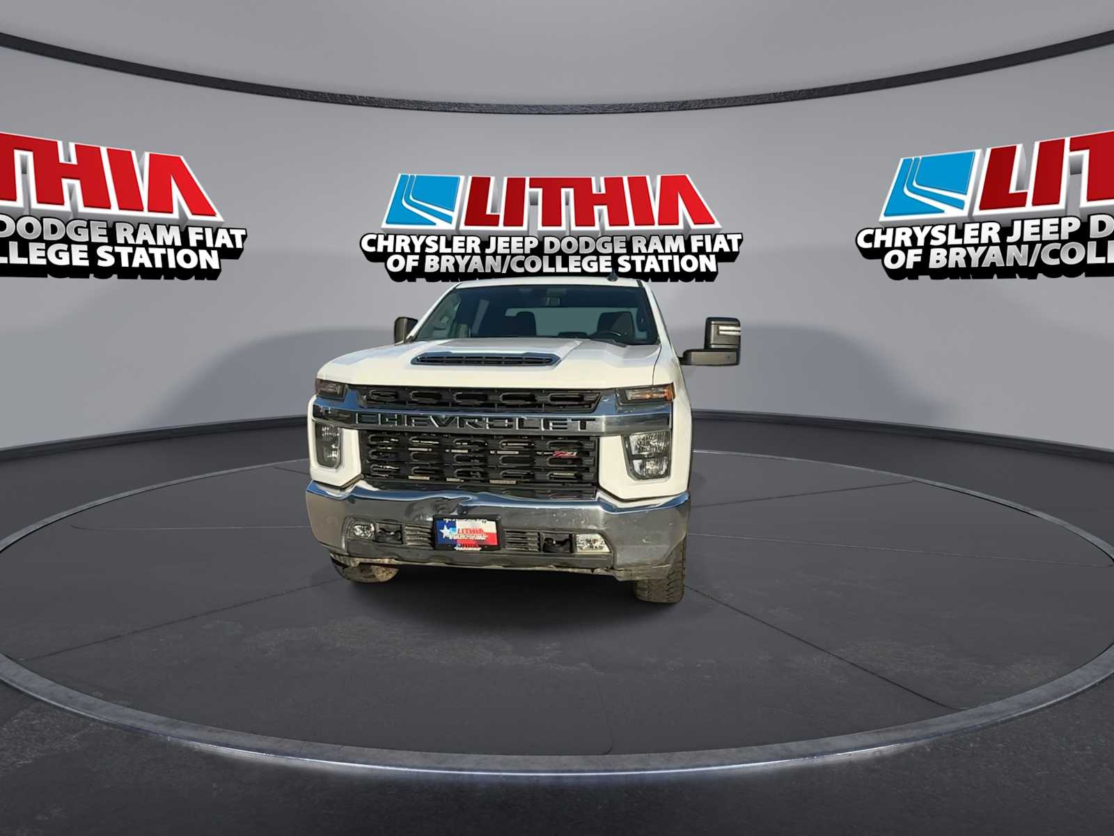 View vehicle photo 3