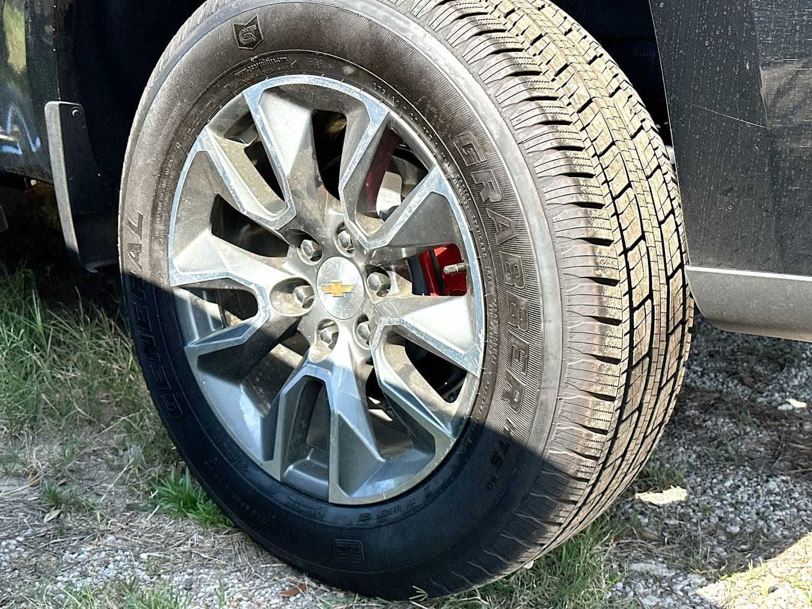 View vehicle photo 3