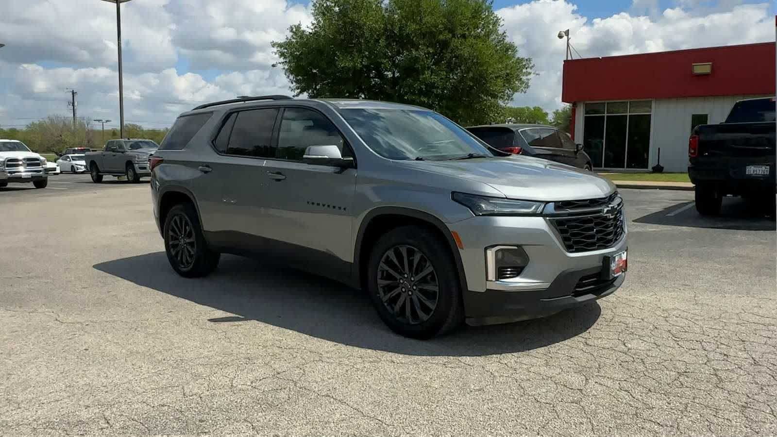 View vehicle photo 2