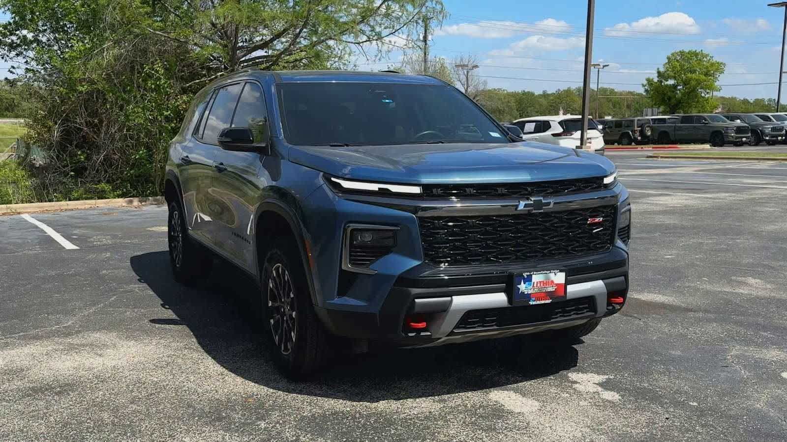 View vehicle photo 2