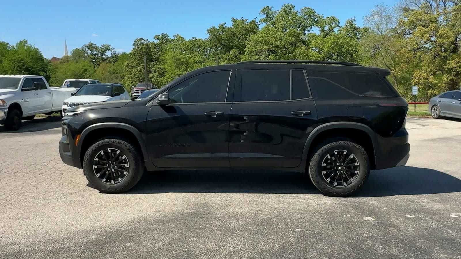 View vehicle photo 5