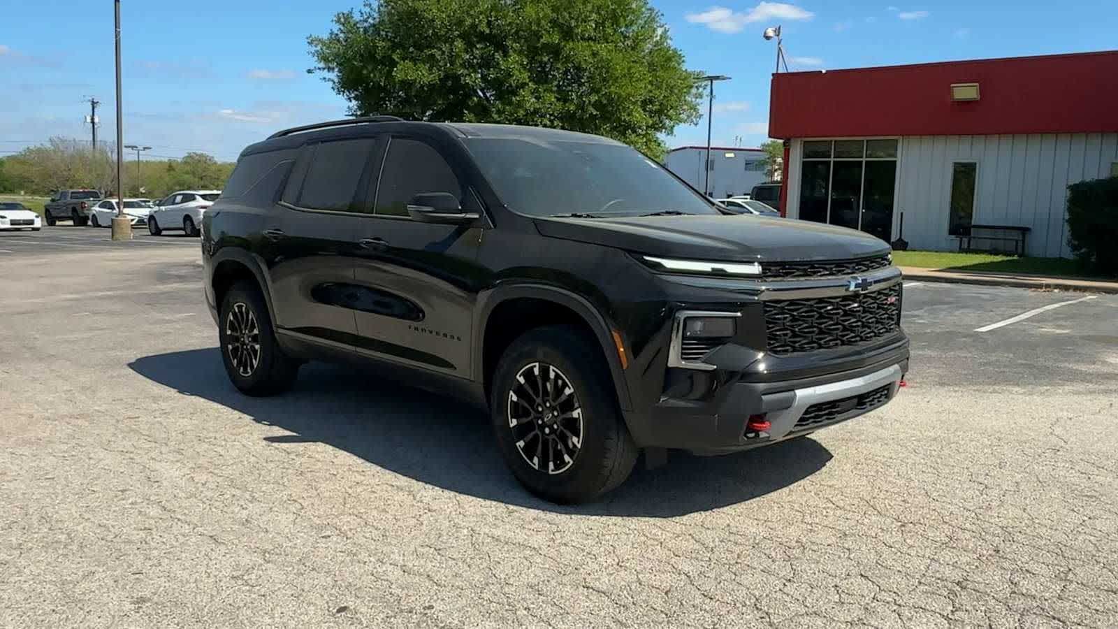 View vehicle photo 2