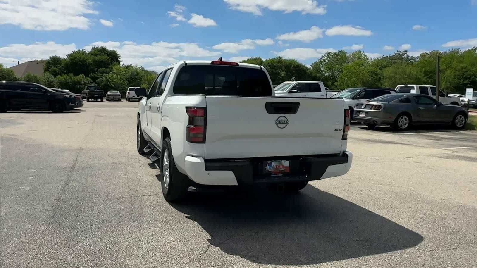 View vehicle photo 6