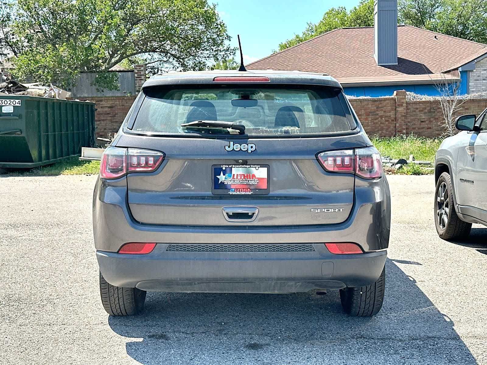 View vehicle photo 5