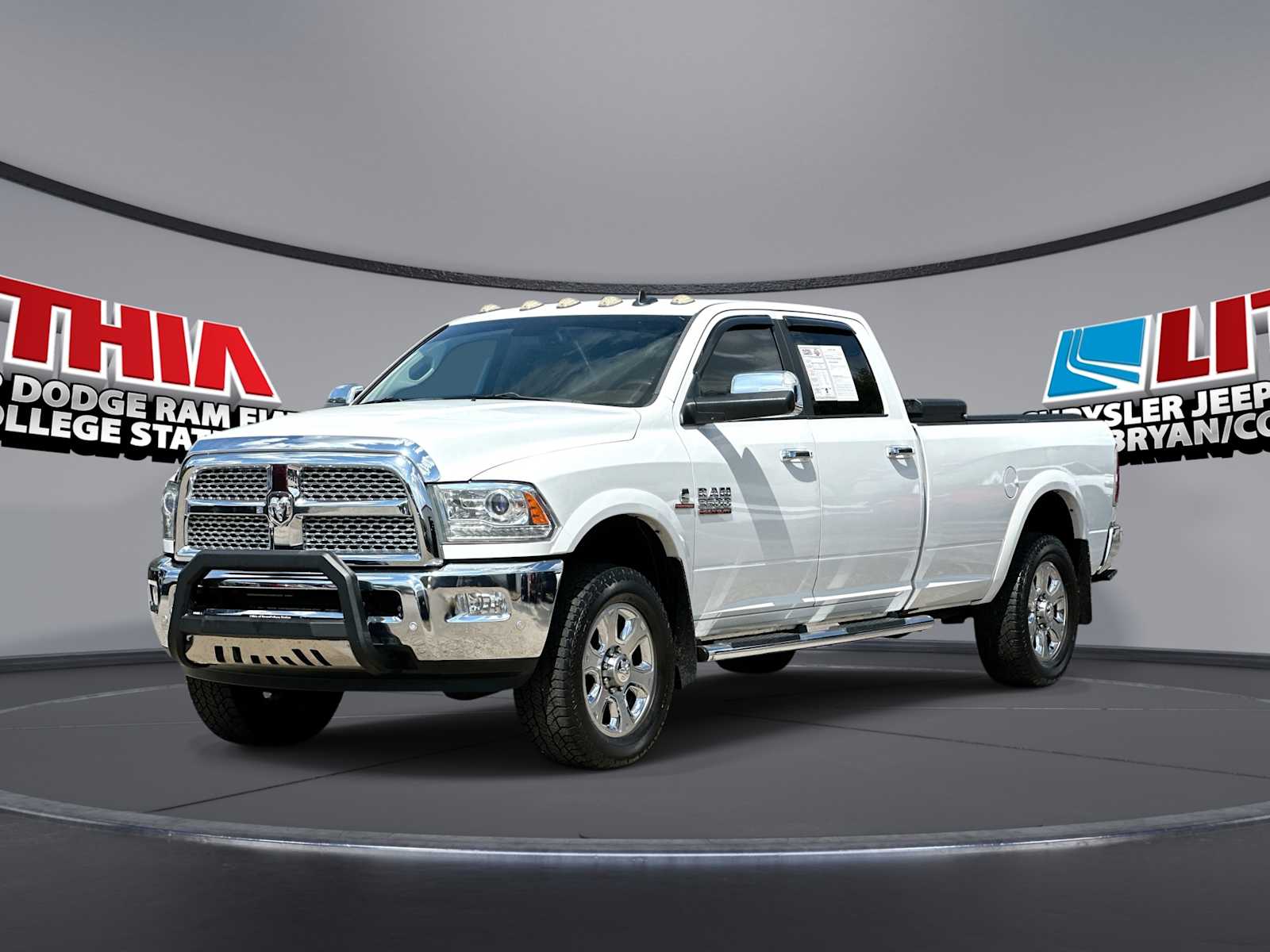 2016 RAM 3500 Laramie Crew Cab LB 4WD    