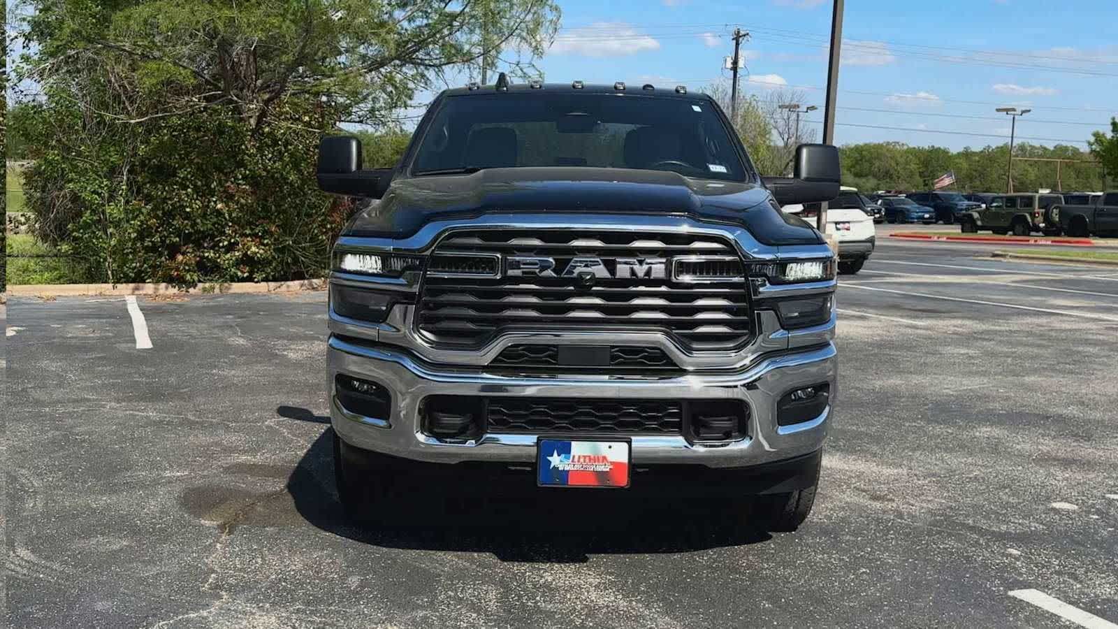 View vehicle photo 3