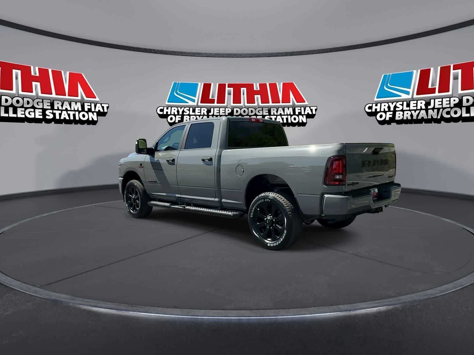 View vehicle photo 6