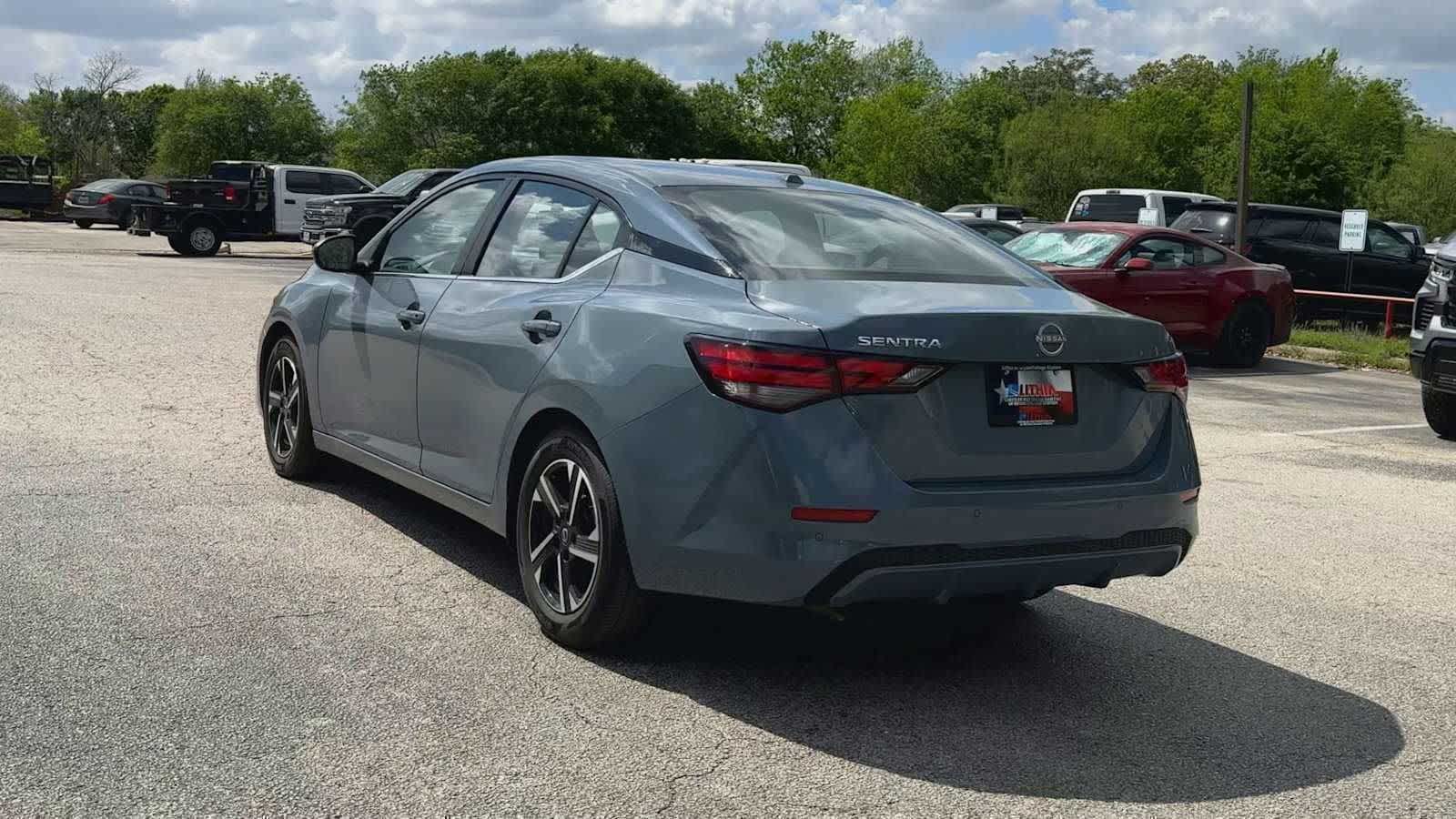 View vehicle photo 6