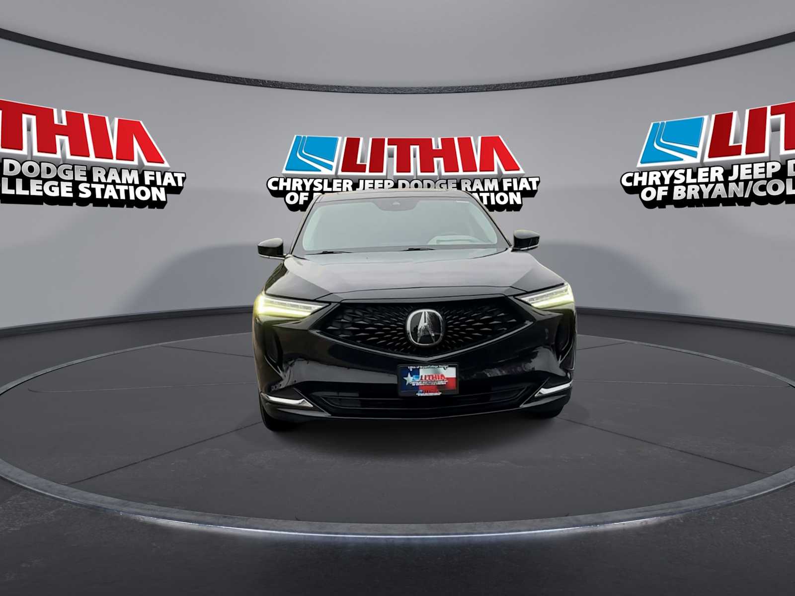 View vehicle photo 3