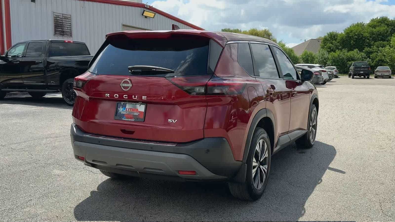 View vehicle photo 7