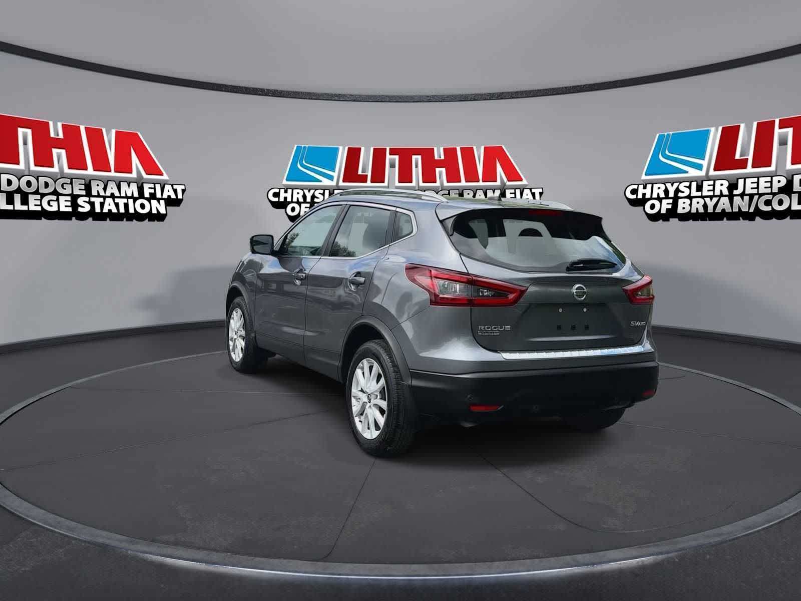 View vehicle photo 6