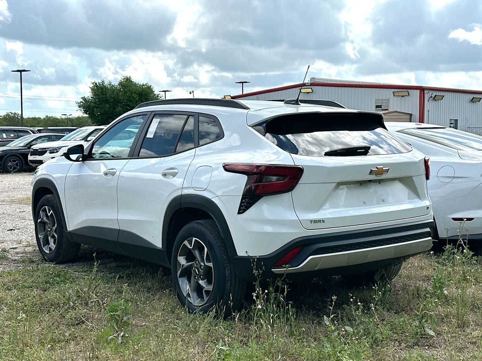 View vehicle photo 4