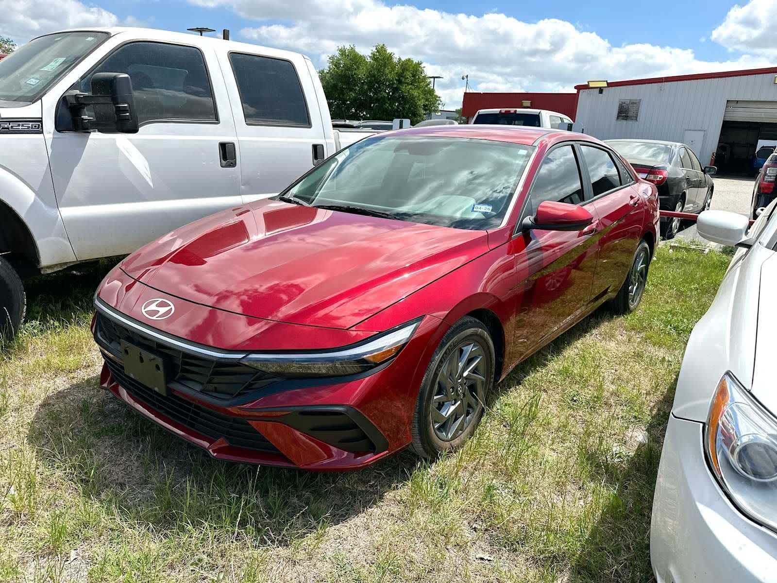 Ultimate Red 2024 Hyundai Elantra SEL FWD Sedan Front-Wheel Drive Continuously Variable Transmission
