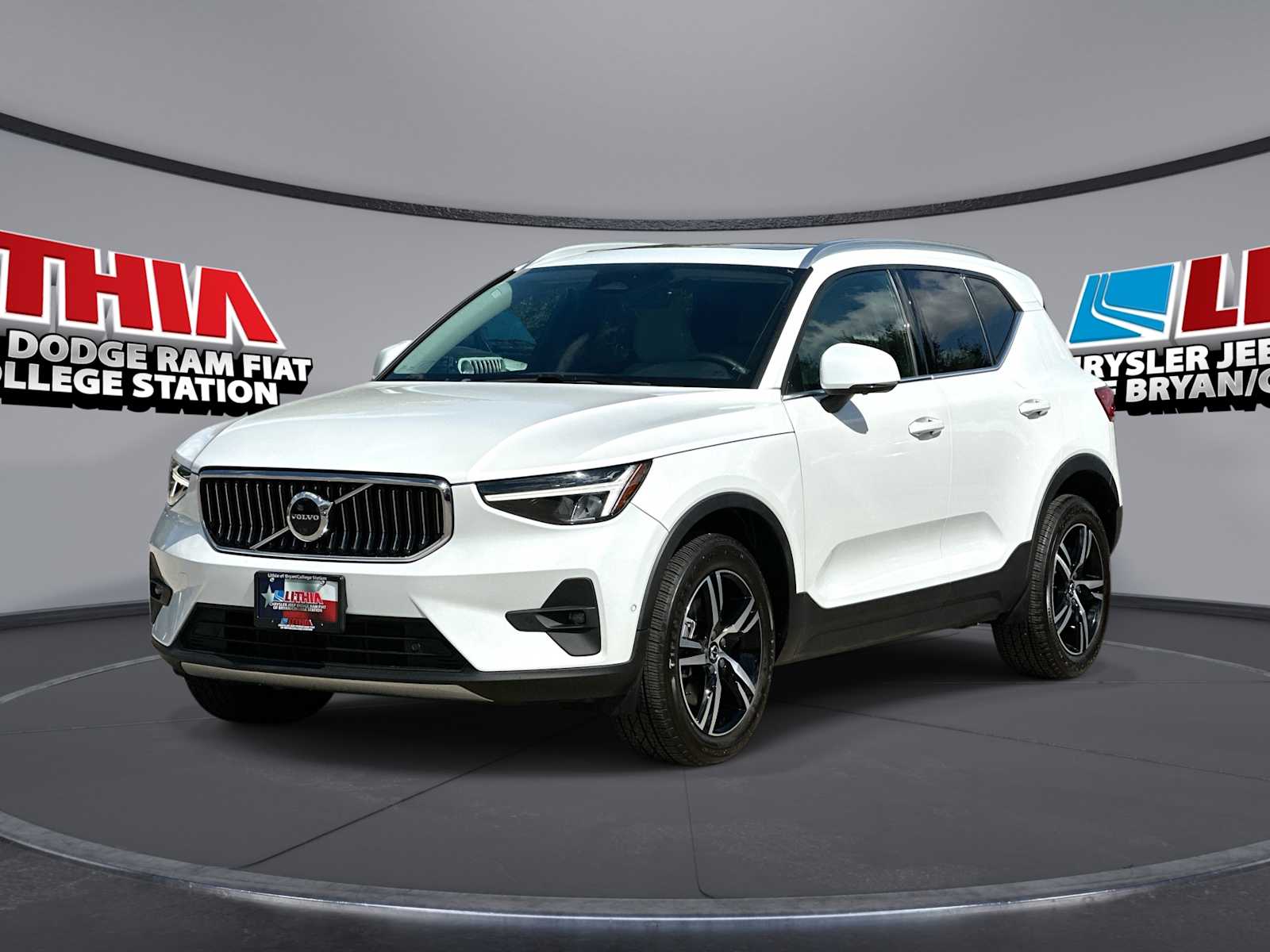 2023 Volvo XC40