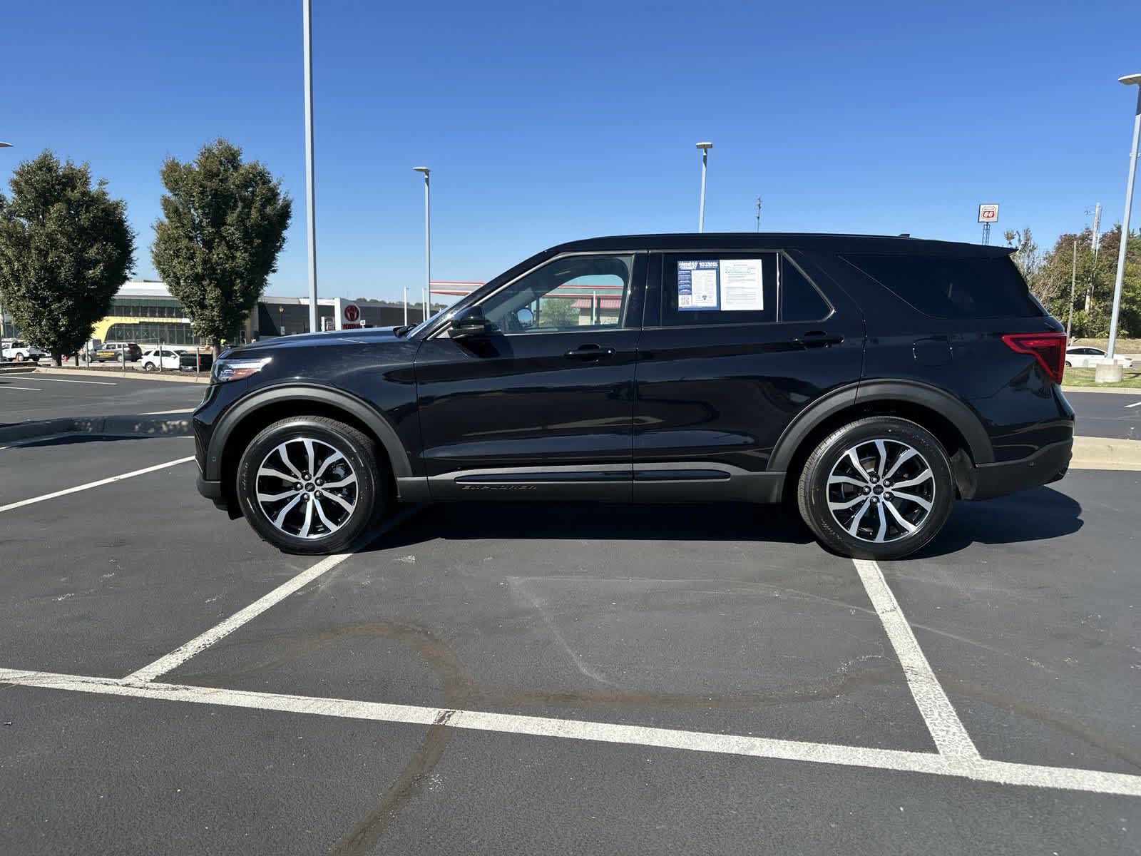 2021 Ford Explorer ST 6