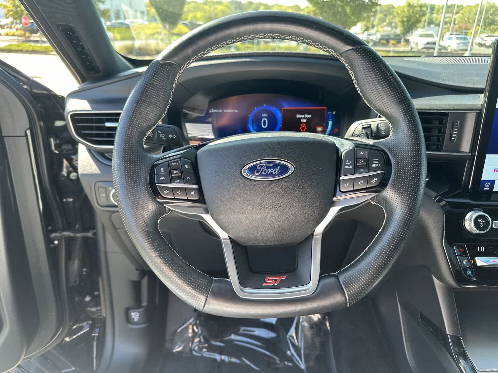 2021 Ford Explorer ST 17