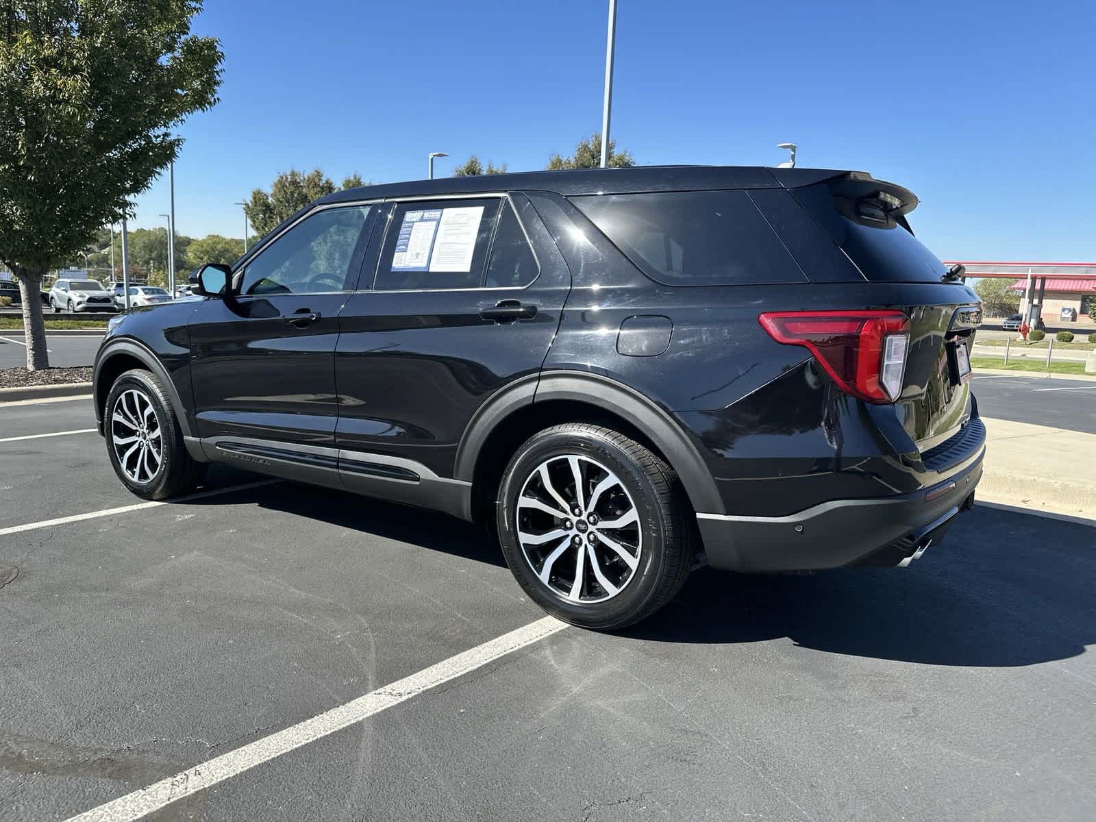 2021 Ford Explorer ST 7