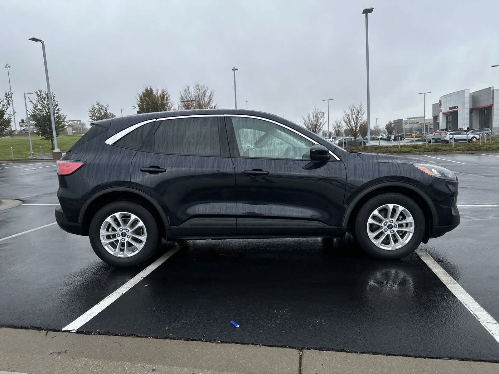 2021 Ford Escape SE Hybrid 10