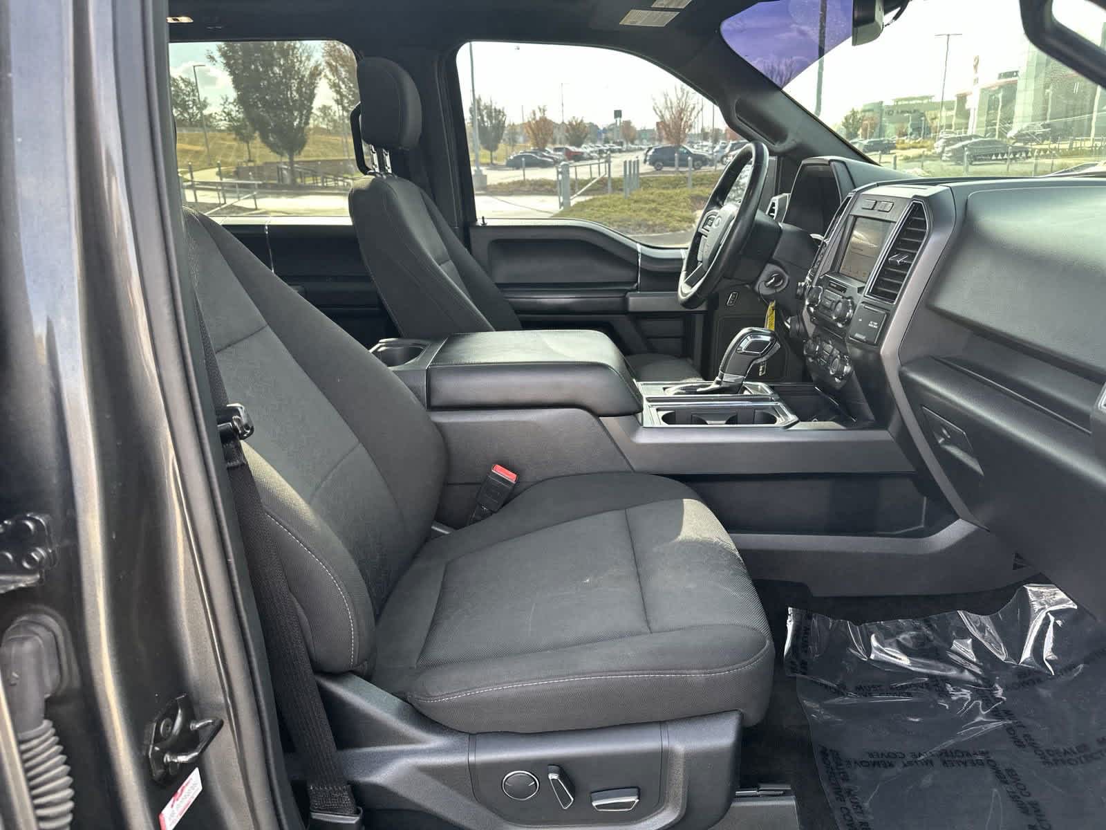 2018 Ford F-150 XLT 4WD SuperCrew 5.5 Box 32