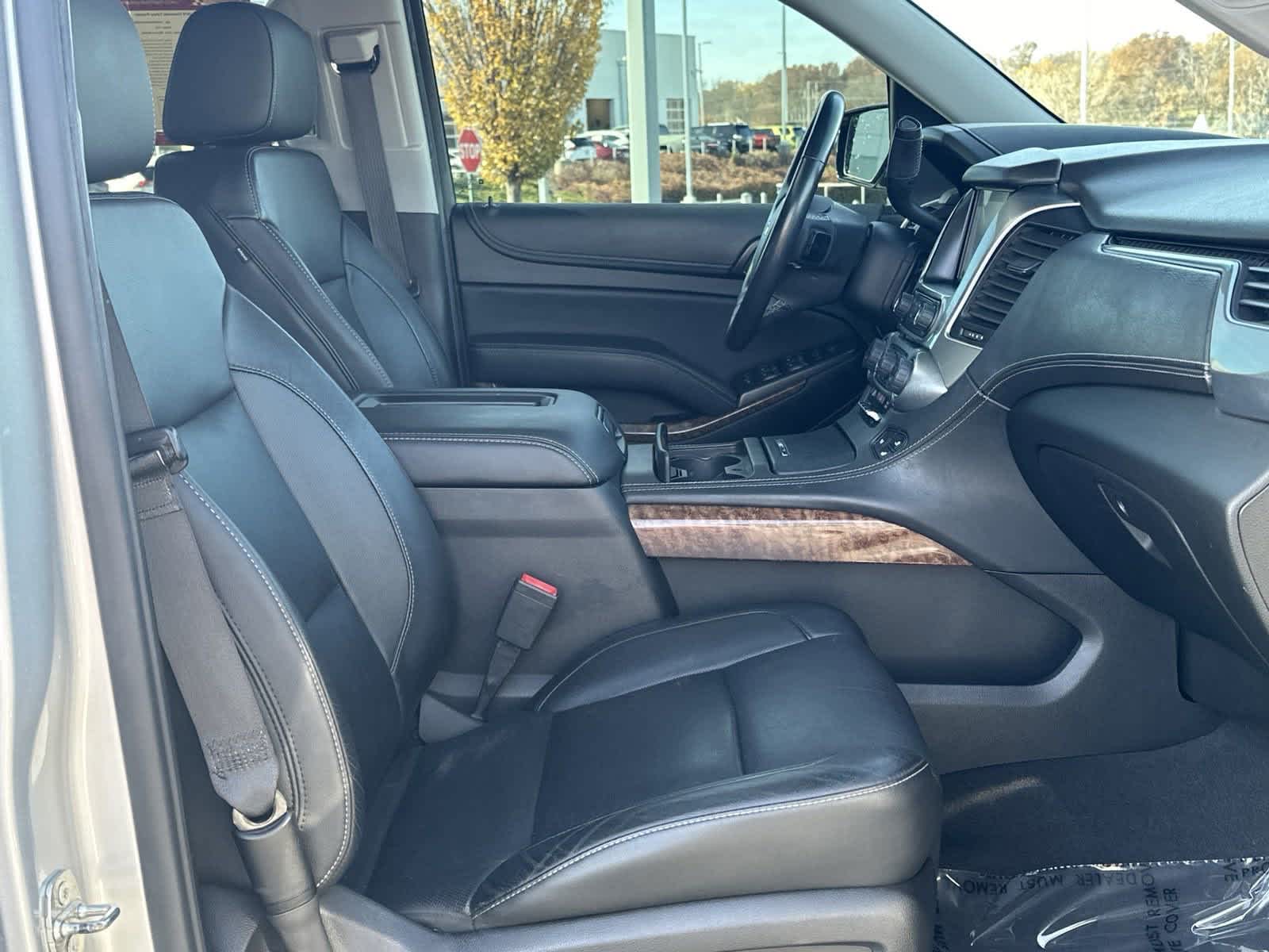 2019 Chevrolet Tahoe Premier 34